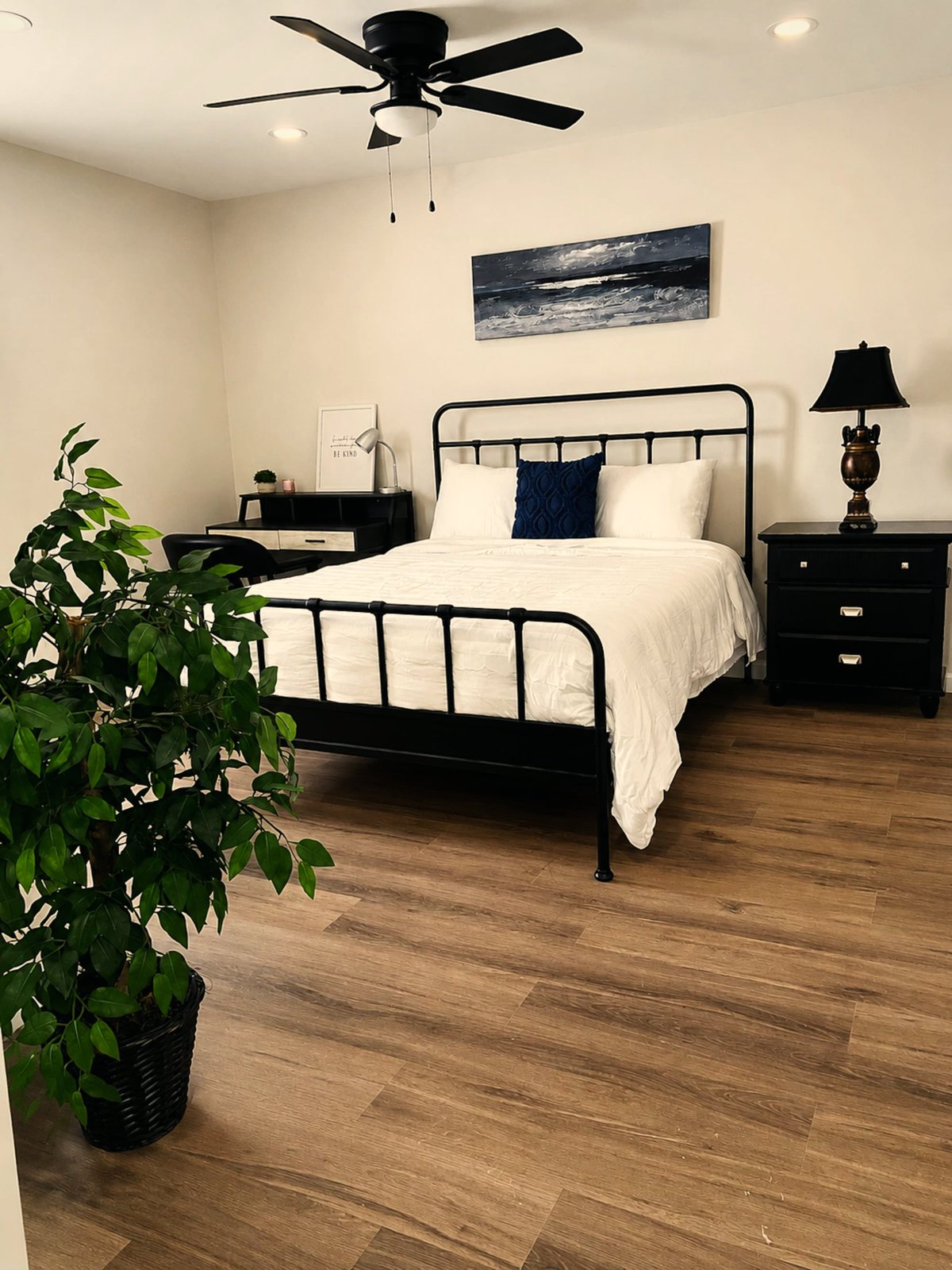 Made-up bed at Ocoee Lower Studio, a home BookedMore co-hosts in Benton, Tennessee
